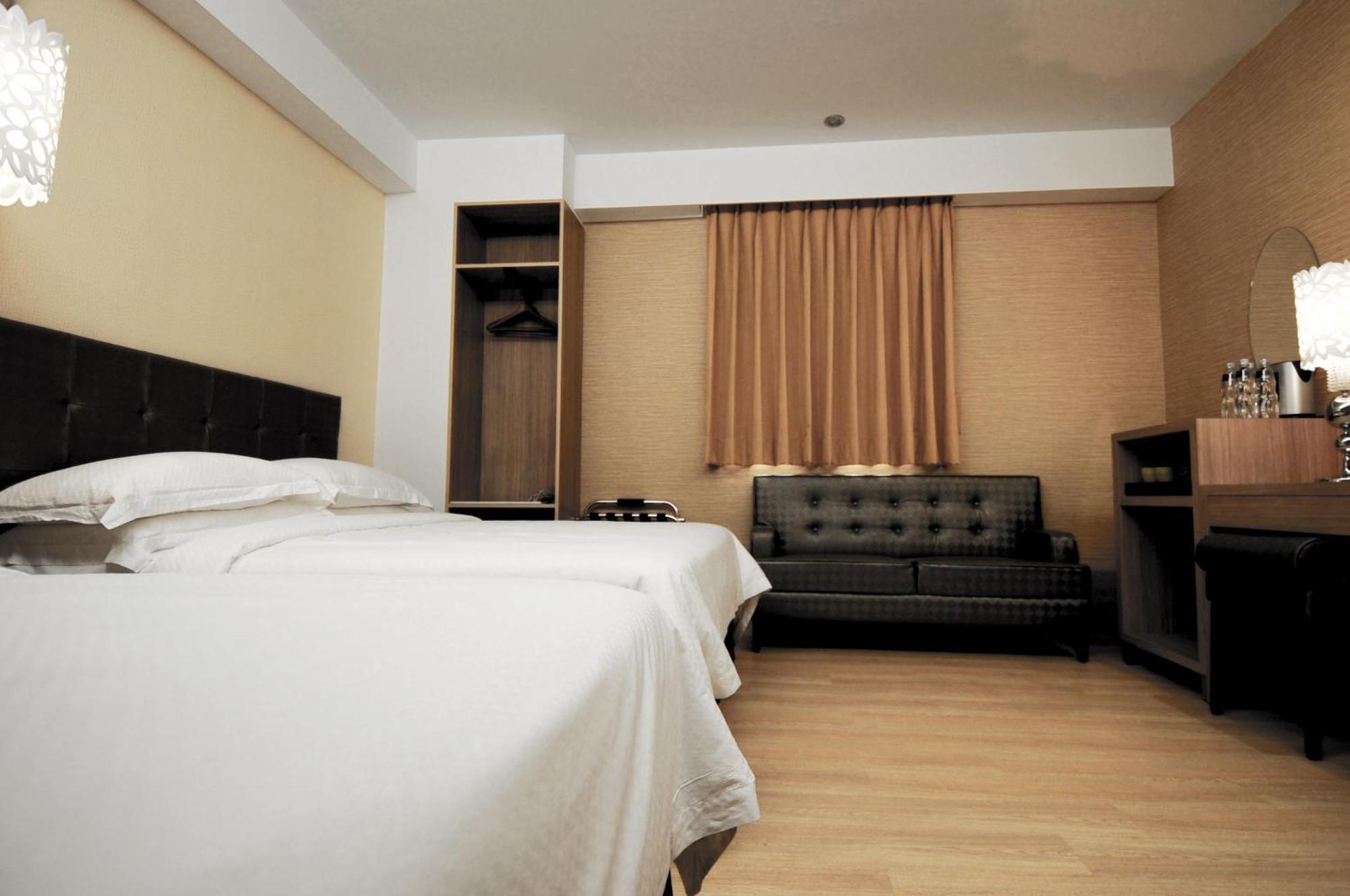 The Riverside Hotel Hengchun South Gate Room photo